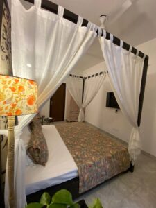 vk5 bedroom one 4