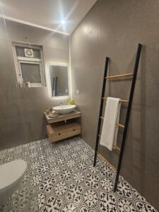 golfive fullbathroom one 3